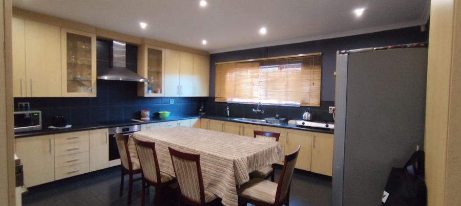 3 Bedroom Property for Sale in Lansdowne Western Cape